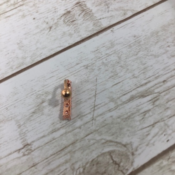 FIVE CUBIC ZIRCONIA Drop Stainless Steel Rose Gold Plated Belly Ring - Picture 4 of 6